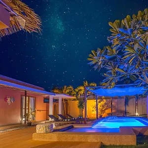 Halamanan Residences 빌라 팡라오