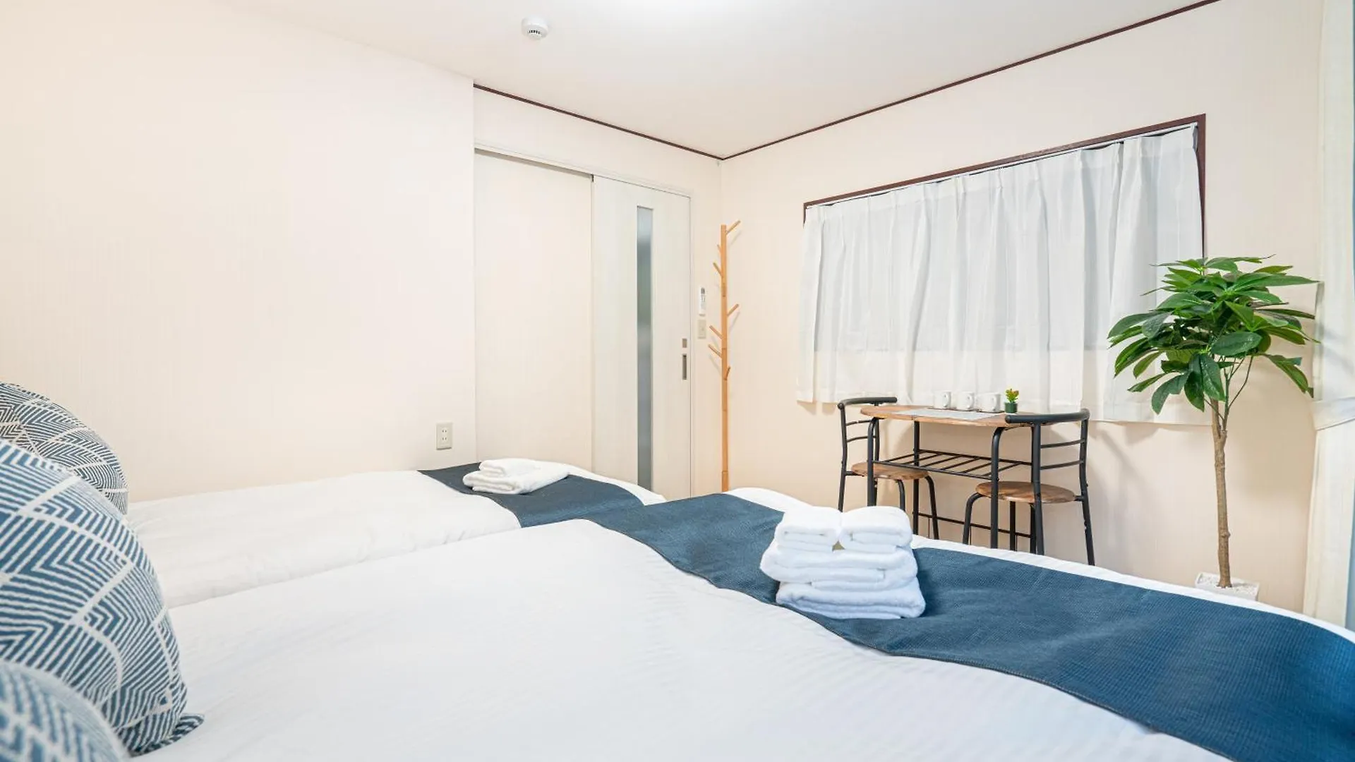 Shinjuku Convenience Hub: Steps from Shinokubo Station Apartment Tokyo